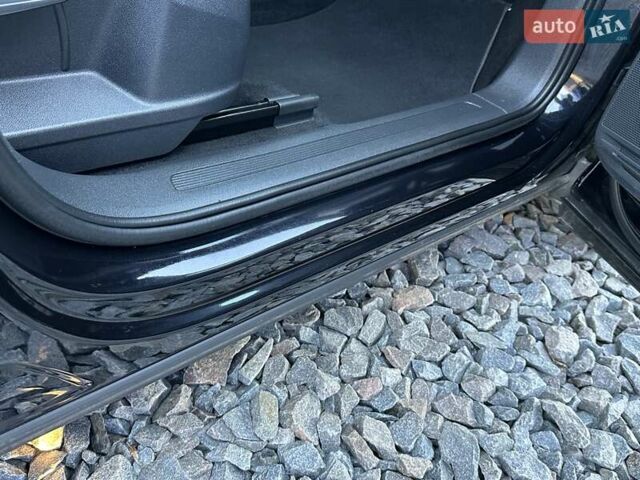 Черный Фольксваген Тигуан, объемом двигателя 2 л и пробегом 180 тыс. км за 29550 $, фото 92 на Automoto.ua