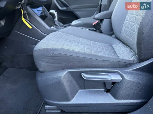 Черный Фольксваген Тигуан, объемом двигателя 2 л и пробегом 180 тыс. км за 29550 $, фото 53 на Automoto.ua