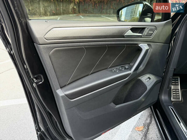 Черный Фольксваген Тигуан, объемом двигателя 1.98 л и пробегом 65 тыс. км за 35900 $, фото 14 на Automoto.ua