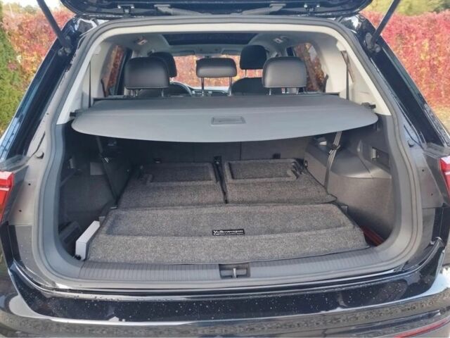 Черный Фольксваген Тигуан, объемом двигателя 2 л и пробегом 75 тыс. км за 11300 $, фото 17 на Automoto.ua