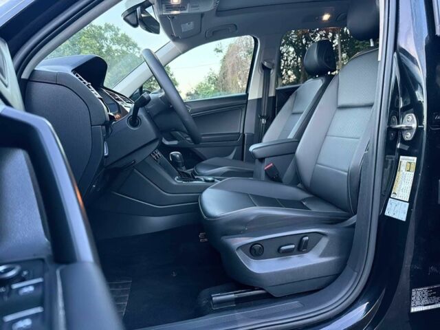 Черный Фольксваген Тигуан, объемом двигателя 2 л и пробегом 19 тыс. км за 5800 $, фото 8 на Automoto.ua