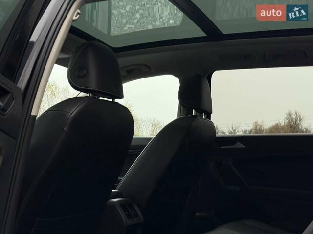 Черный Фольксваген Тигуан, объемом двигателя 1.98 л и пробегом 90 тыс. км за 21500 $, фото 53 на Automoto.ua