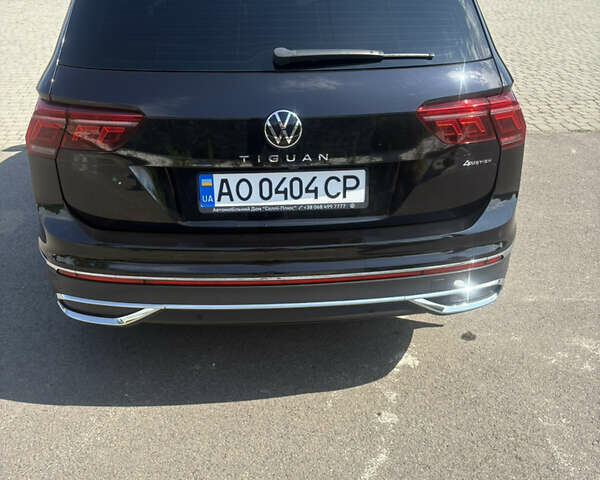 Черный Фольксваген Тигуан, объемом двигателя 2 л и пробегом 114 тыс. км за 34200 $, фото 2 на Automoto.ua