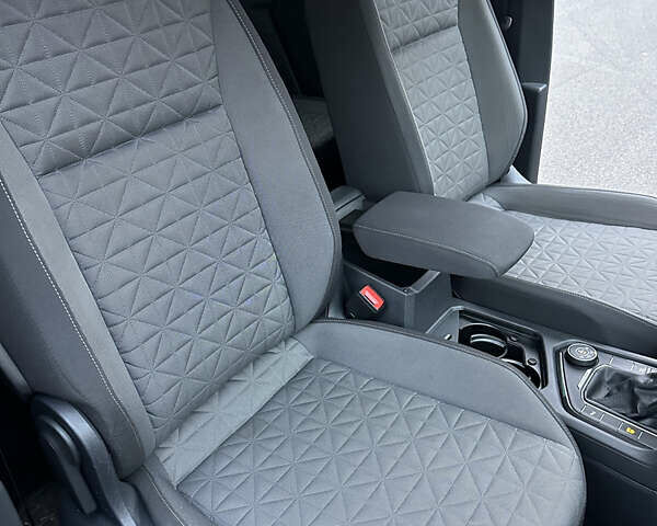 Черный Фольксваген Тигуан, объемом двигателя 1.97 л и пробегом 93 тыс. км за 30900 $, фото 17 на Automoto.ua