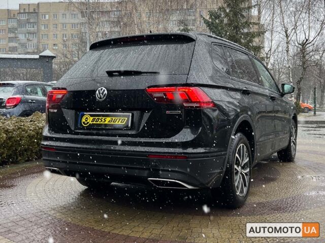 Чорний Фольксваген Тігуан, об'ємом двигуна 2 л та пробігом 37 тис. км за 25800 $, фото 6 на Automoto.ua