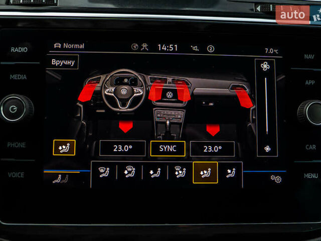 Чорний Фольксваген Тігуан, об'ємом двигуна 1.97 л та пробігом 186 тис. км за 33500 $, фото 82 на Automoto.ua