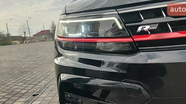 Чорний Фольксваген Тігуан, об'ємом двигуна 2 л та пробігом 123 тис. км за 22500 $, фото 36 на Automoto.ua