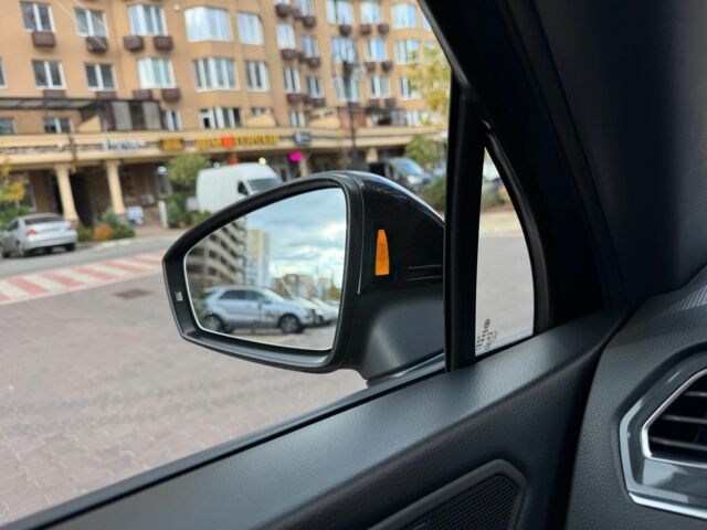 Чорний Фольксваген Тігуан, об'ємом двигуна 2 л та пробігом 123 тис. км за 22000 $, фото 12 на Automoto.ua