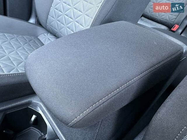 Черный Фольксваген Тигуан, объемом двигателя 2 л и пробегом 180 тыс. км за 29550 $, фото 55 на Automoto.ua