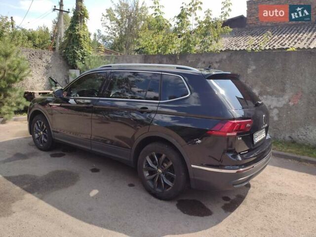 Черный Фольксваген Тигуан, объемом двигателя 2 л и пробегом 27 тыс. км за 25600 $, фото 14 на Automoto.ua