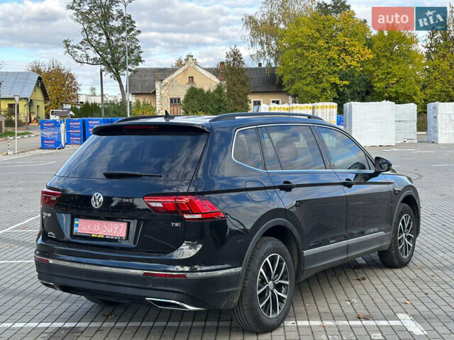Черный Фольксваген Тигуан, объемом двигателя 2 л и пробегом 101 тыс. км за 22750 $, фото 4 на Automoto.ua