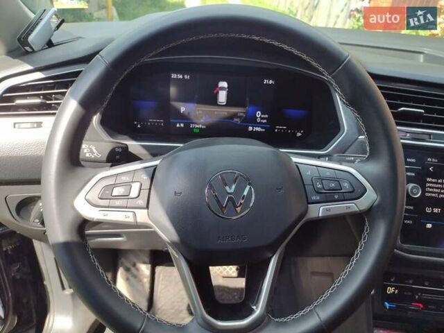 Черный Фольксваген Тигуан, объемом двигателя 2 л и пробегом 27 тыс. км за 25600 $, фото 7 на Automoto.ua