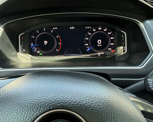 Черный Фольксваген Тигуан, объемом двигателя 1.98 л и пробегом 128 тыс. км за 23000 $, фото 19 на Automoto.ua