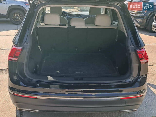 Черный Фольксваген Тигуан, объемом двигателя 2 л и пробегом 46 тыс. км за 22380 $, фото 12 на Automoto.ua