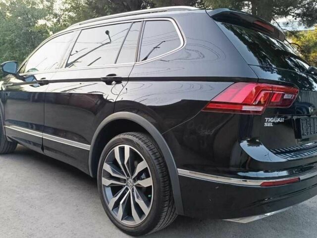 Черный Фольксваген Тигуан, объемом двигателя 0 л и пробегом 72 тыс. км за 14700 $, фото 5 на Automoto.ua