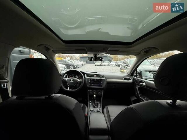 Черный Фольксваген Тигуан, объемом двигателя 1.98 л и пробегом 90 тыс. км за 21500 $, фото 60 на Automoto.ua