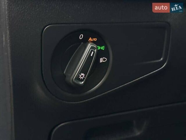 Черный Фольксваген Тигуан, объемом двигателя 1.98 л и пробегом 90 тыс. км за 21500 $, фото 32 на Automoto.ua