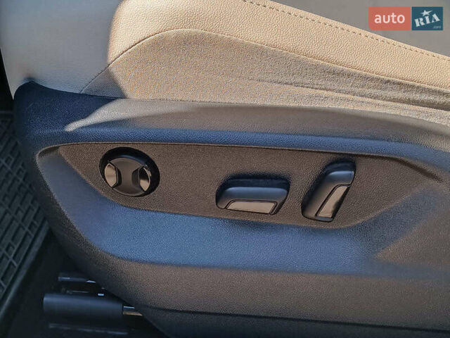 Черный Фольксваген Тигуан, объемом двигателя 2 л и пробегом 46 тыс. км за 22380 $, фото 25 на Automoto.ua