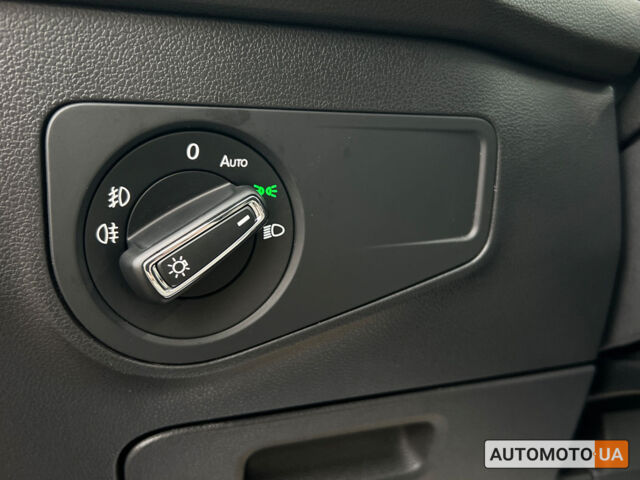 Чорний Фольксваген Тігуан, об'ємом двигуна 2 л та пробігом 37 тис. км за 25800 $, фото 17 на Automoto.ua