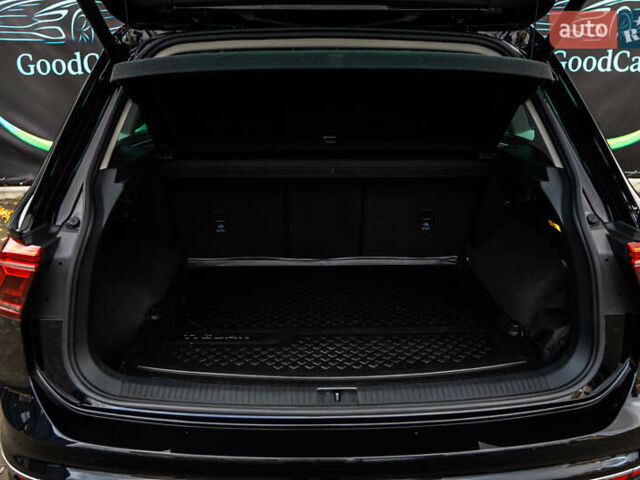 Чорний Фольксваген Тігуан, об'ємом двигуна 1.97 л та пробігом 186 тис. км за 33500 $, фото 57 на Automoto.ua