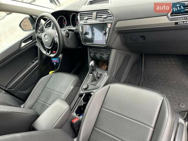 Черный Фольксваген Тигуан, объемом двигателя 1.98 л и пробегом 56 тыс. км за 23500 $, фото 15 на Automoto.ua