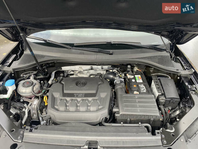 Чорний Фольксваген Тігуан, об'ємом двигуна 1.98 л та пробігом 44 тис. км за 19750 $, фото 44 на Automoto.ua