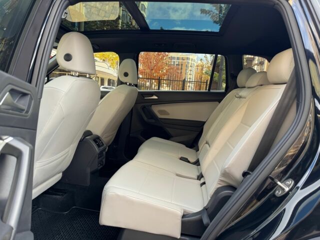 Чорний Фольксваген Тігуан, об'ємом двигуна 2 л та пробігом 123 тис. км за 22000 $, фото 11 на Automoto.ua