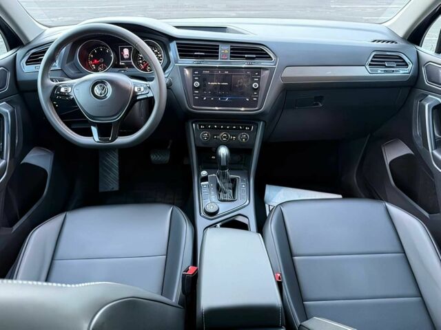 Черный Фольксваген Тигуан, объемом двигателя 2 л и пробегом 29 тыс. км за 9100 $, фото 9 на Automoto.ua