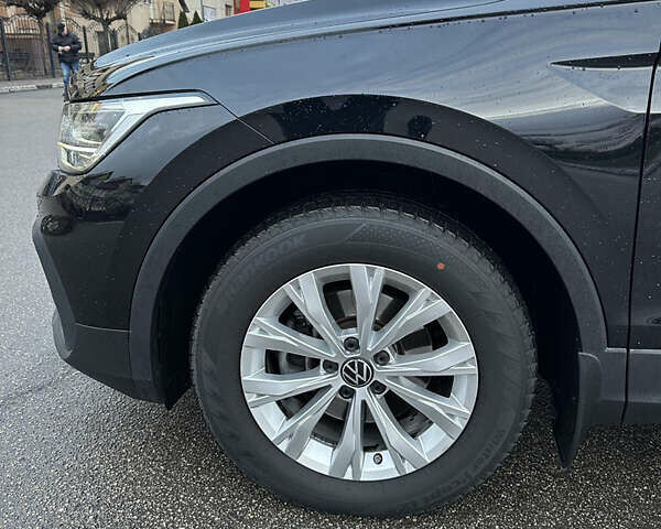 Черный Фольксваген Тигуан, объемом двигателя 1.97 л и пробегом 93 тыс. км за 30900 $, фото 8 на Automoto.ua