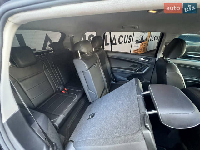 Чорний Фольксваген Тігуан, об'ємом двигуна 2 л та пробігом 56 тис. км за 23700 $, фото 13 на Automoto.ua