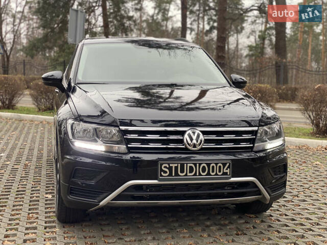 Чорний Фольксваген Тігуан, об'ємом двигуна 1.98 л та пробігом 44 тис. км за 18200 $, фото 5 на Automoto.ua