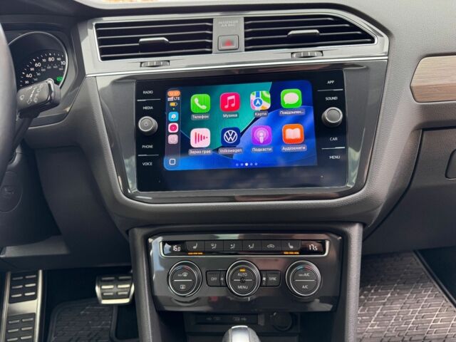 Чорний Фольксваген Тігуан, об'ємом двигуна 2 л та пробігом 123 тис. км за 22000 $, фото 17 на Automoto.ua