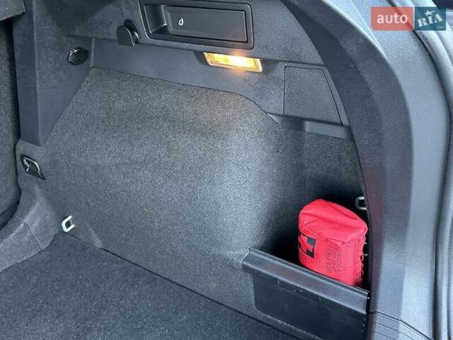 Черный Фольксваген Тигуан, объемом двигателя 2 л и пробегом 180 тыс. км за 29550 $, фото 112 на Automoto.ua