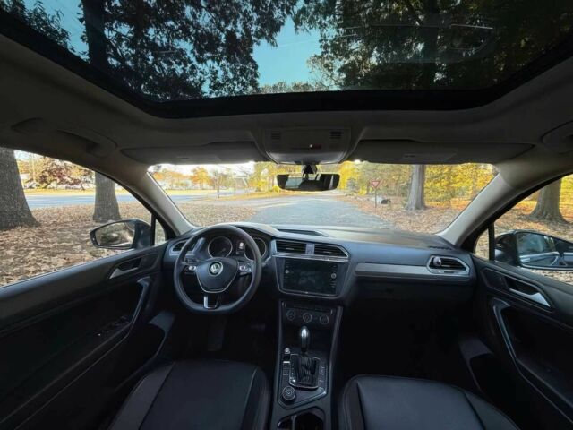 Чорний Фольксваген Тігуан, об'ємом двигуна 2 л та пробігом 26 тис. км за 12300 $, фото 10 на Automoto.ua