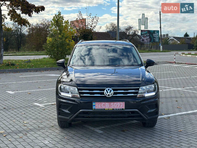 Черный Фольксваген Тигуан, объемом двигателя 2 л и пробегом 101 тыс. км за 22750 $, фото 2 на Automoto.ua