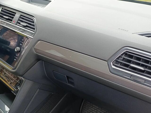 Черный Фольксваген Тигуан, объемом двигателя 0 л и пробегом 66 тыс. км за 13999 $, фото 9 на Automoto.ua