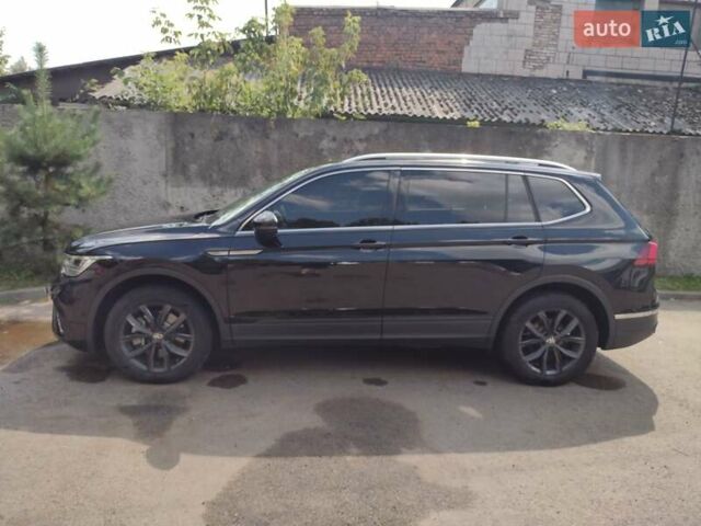 Черный Фольксваген Тигуан, объемом двигателя 2 л и пробегом 27 тыс. км за 25600 $, фото 15 на Automoto.ua
