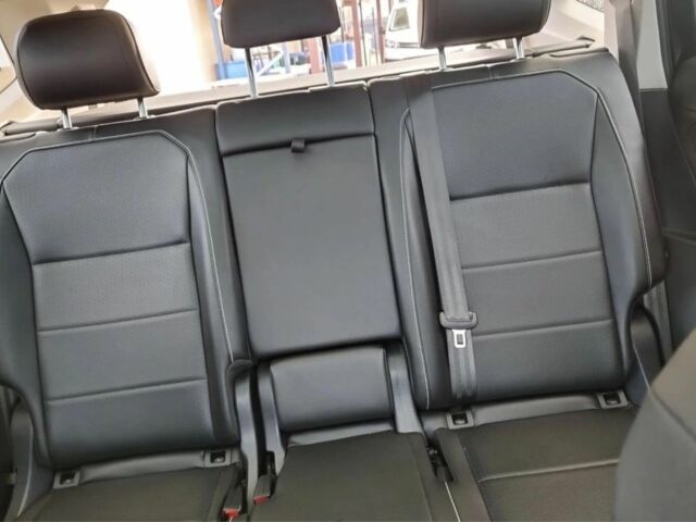 Черный Фольксваген Тигуан, объемом двигателя 2 л и пробегом 75 тыс. км за 11300 $, фото 7 на Automoto.ua