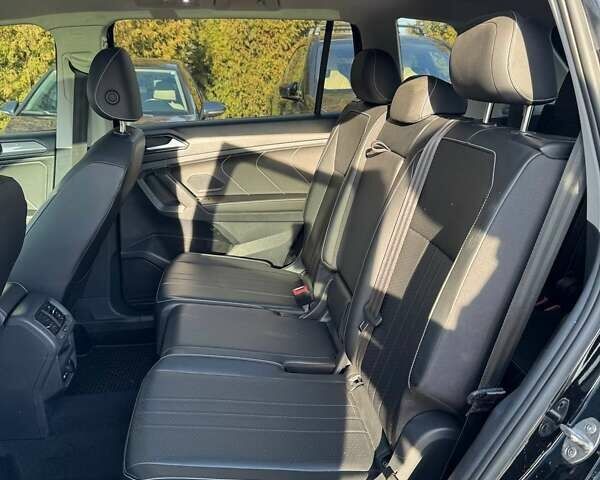 Черный Фольксваген Тигуан, объемом двигателя 2 л и пробегом 68 тыс. км за 24100 $, фото 9 на Automoto.ua