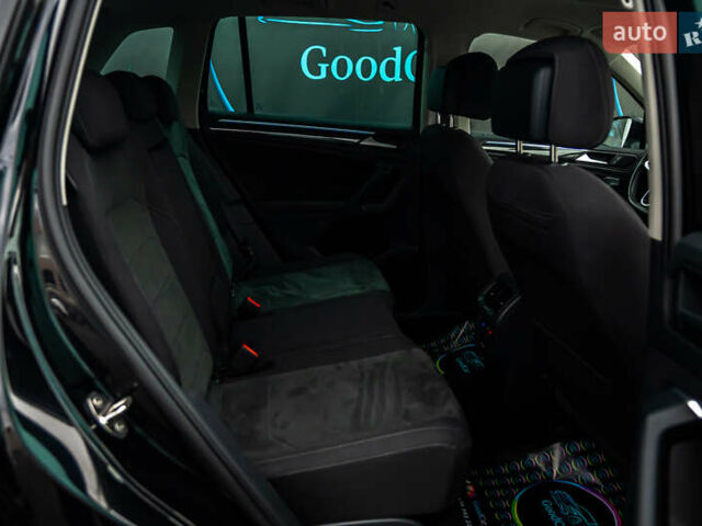 Чорний Фольксваген Тігуан, об'ємом двигуна 1.97 л та пробігом 186 тис. км за 33500 $, фото 44 на Automoto.ua