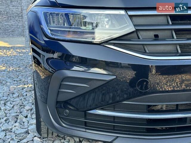 Черный Фольксваген Тигуан, объемом двигателя 2 л и пробегом 180 тыс. км за 29550 $, фото 15 на Automoto.ua