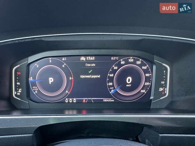 Черный Фольксваген Тигуан, объемом двигателя 2 л и пробегом 180 тыс. км за 29550 $, фото 63 на Automoto.ua