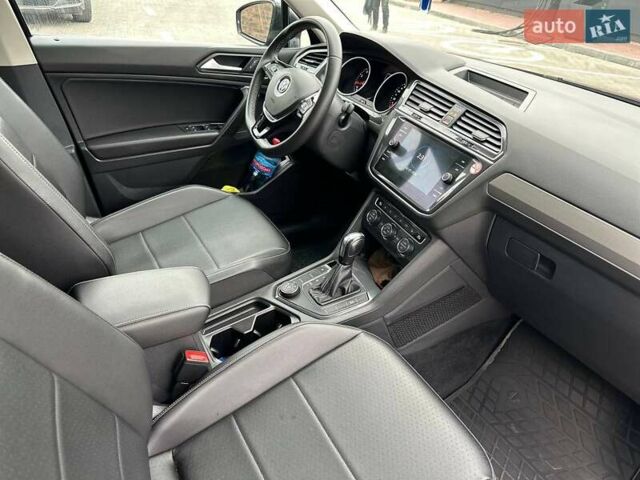 Черный Фольксваген Тигуан, объемом двигателя 1.98 л и пробегом 56 тыс. км за 23500 $, фото 16 на Automoto.ua