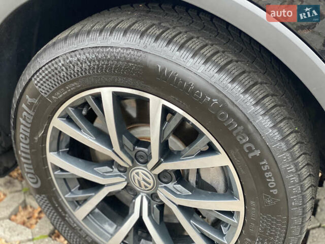 Чорний Фольксваген Тігуан, об'ємом двигуна 1.98 л та пробігом 44 тис. км за 18200 $, фото 13 на Automoto.ua