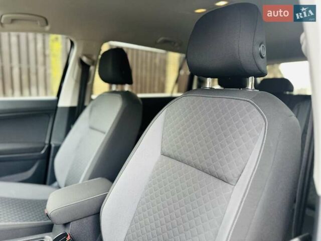 Черный Фольксваген Тигуан, объемом двигателя 2 л и пробегом 40 тыс. км за 17999 $, фото 27 на Automoto.ua