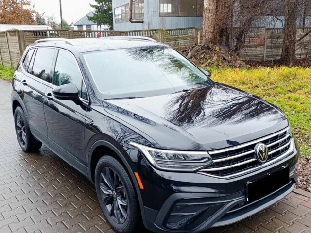 Черный Фольксваген Тигуан, объемом двигателя 0 л и пробегом 66 тыс. км за 13999 $, фото 2 на Automoto.ua