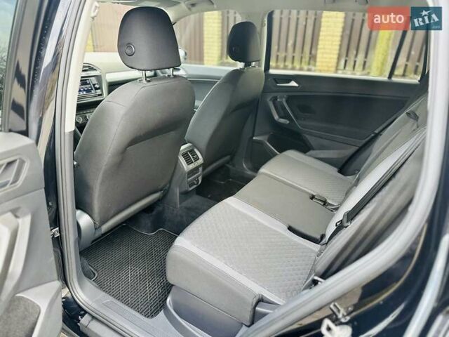 Черный Фольксваген Тигуан, объемом двигателя 2 л и пробегом 40 тыс. км за 17999 $, фото 34 на Automoto.ua