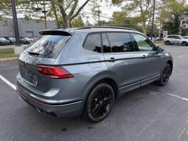 Черный Фольксваген Тигуан, объемом двигателя 2 л и пробегом 18 тыс. км за 15000 $, фото 6 на Automoto.ua