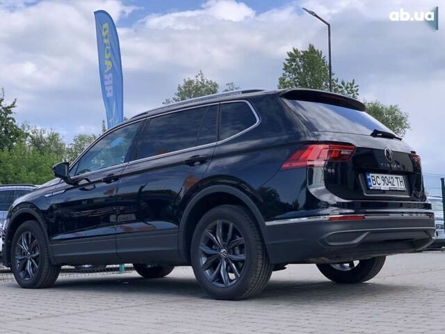 Чорний Фольксваген Тігуан, об'ємом двигуна 2 л та пробігом 10 тис. км за 27955 $, фото 17 на Automoto.ua