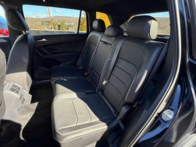 Черный Фольксваген Тигуан, объемом двигателя 2 л и пробегом 29 тыс. км за 19100 $, фото 8 на Automoto.ua